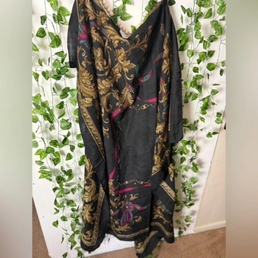 Saldarini Scarf